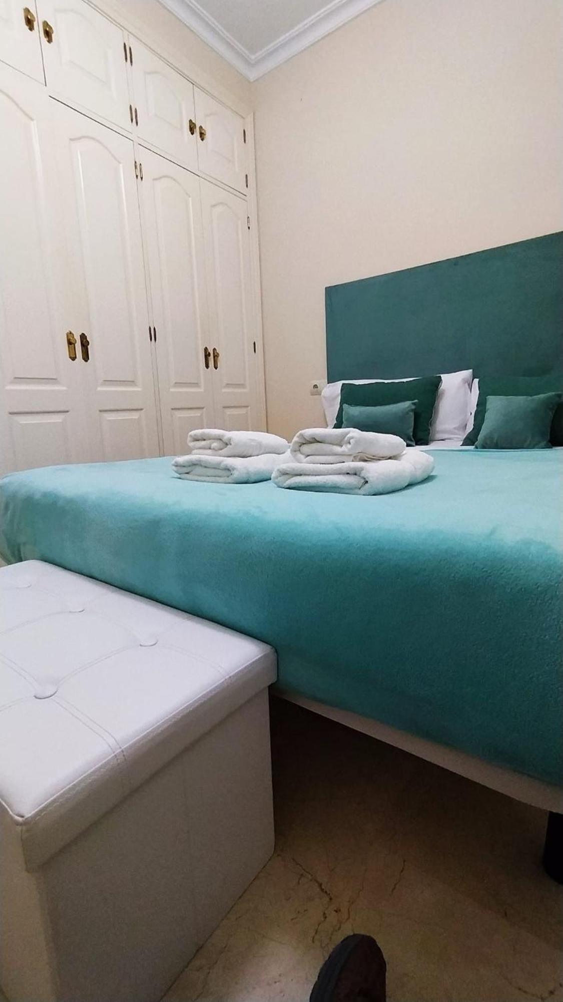 Bonito Piso En Calle Antolinez Sevilla Eksteriør bilde