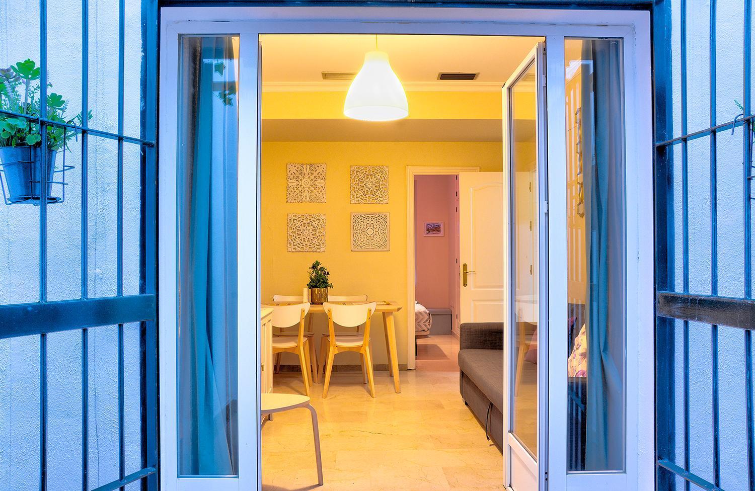 Bonito Piso En Calle Antolinez Sevilla Eksteriør bilde